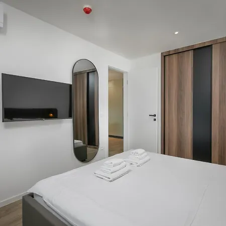 Apartments Amfora Barbara * Makarska